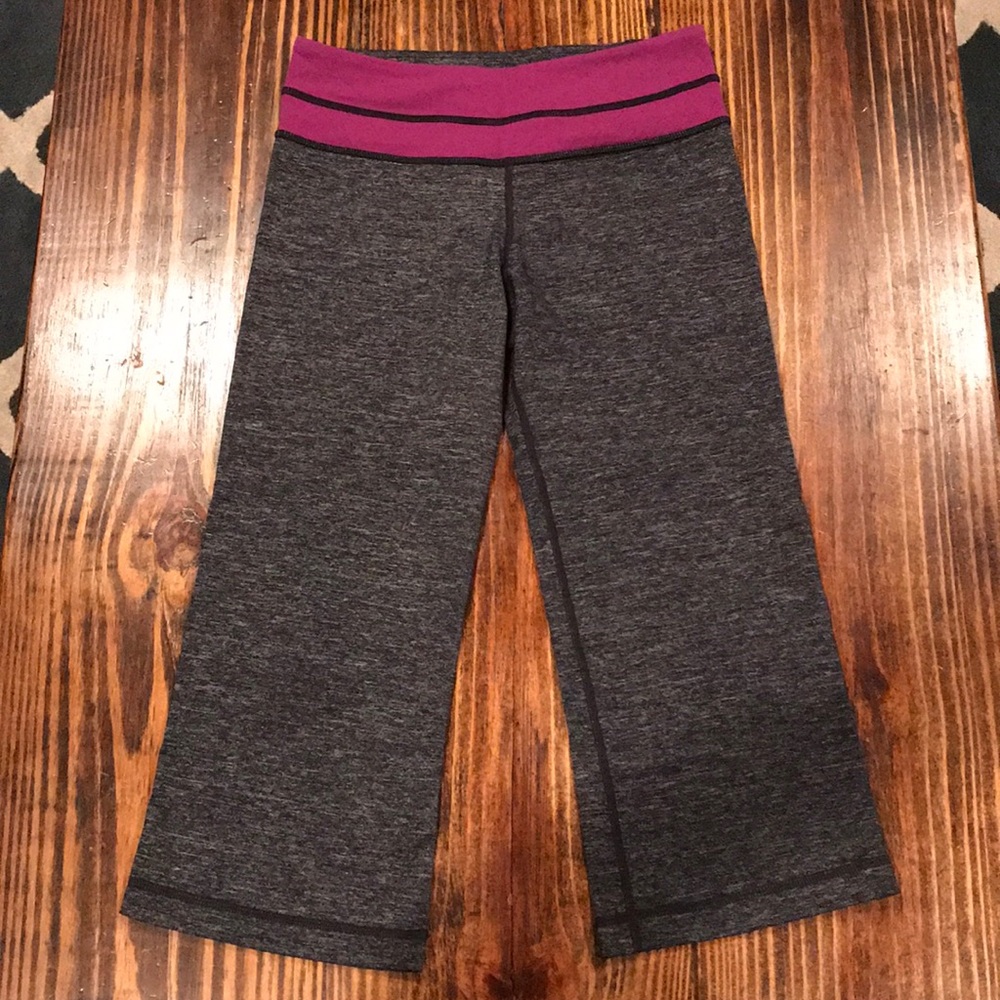 Lululemon Astro cropped leggings, size 4